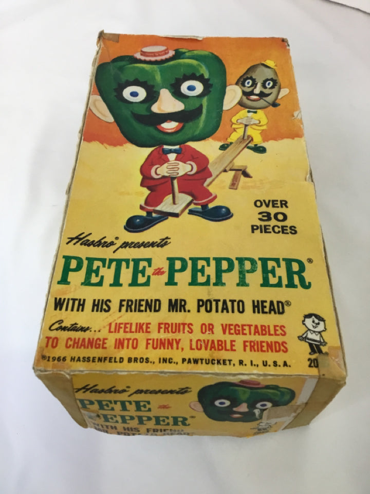 Hasbro Vintage Green Game