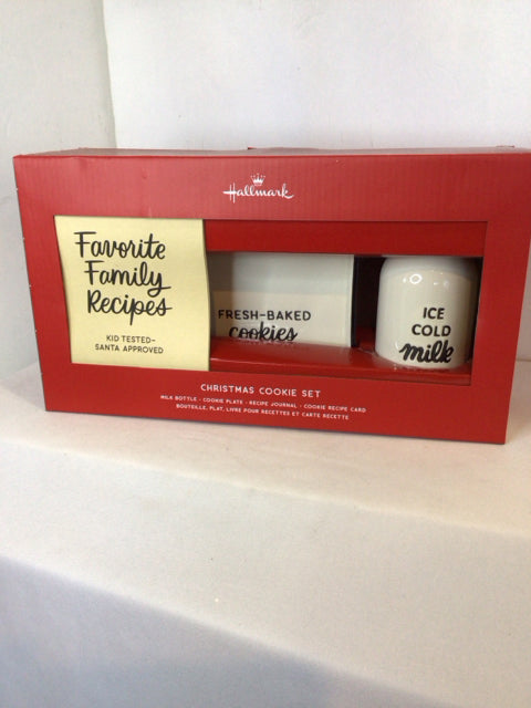 HALLMARK Plate White Holiday Item