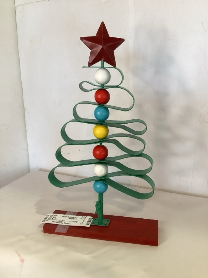 Tree Green Metal Holiday Item