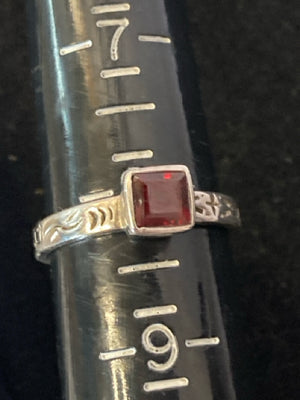 Red Square Ring