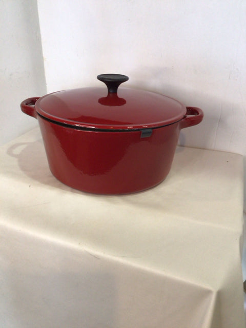 Red Cast Iron Lidded Pot/Pan