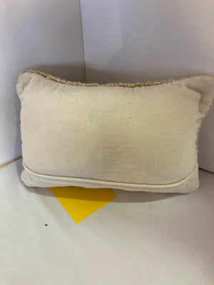 Chandler4 Corners Christmas Cream/Green Wool Pillow Sking Holiday Item
