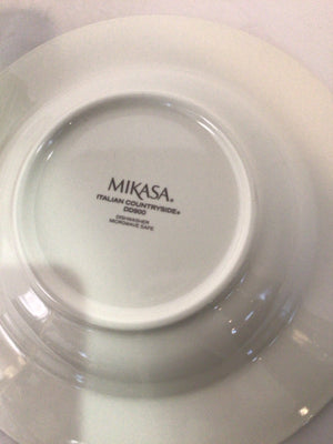 Mikasa Set of 5 Cream Stoneware Bowl Set