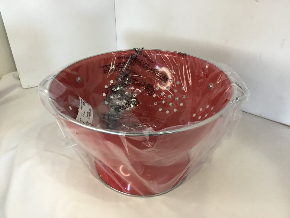 Red/Silver Metal Colander