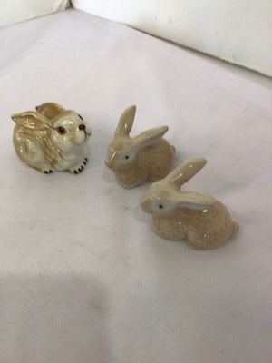 Easter Tan/White Ceramic Bunnies Set of 3 Holiday Item