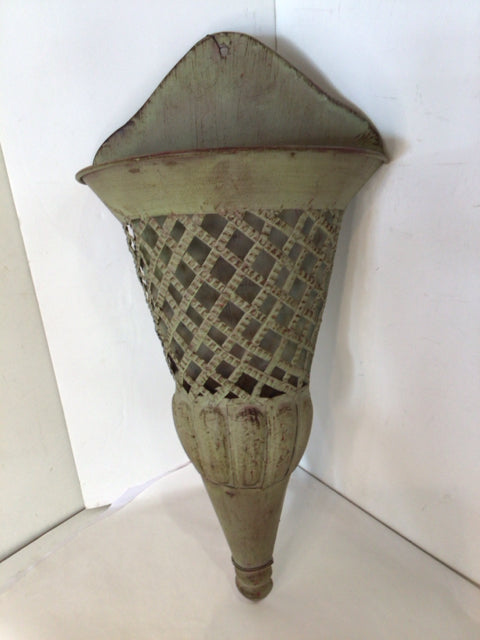 Green Metal Criss Cross Wall Pocket