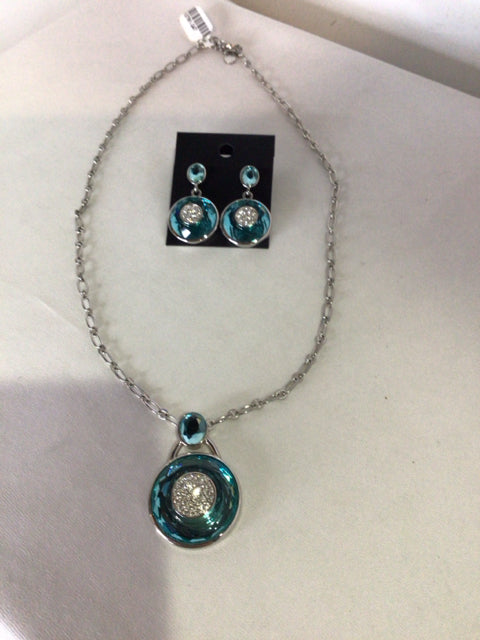 Butler Silver/Blue w/Earrings Necklace Set