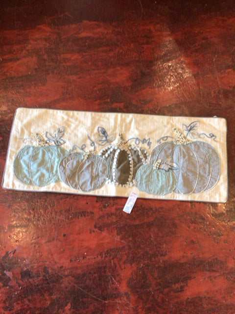 Cream/Gray Pumpkin Table Runner