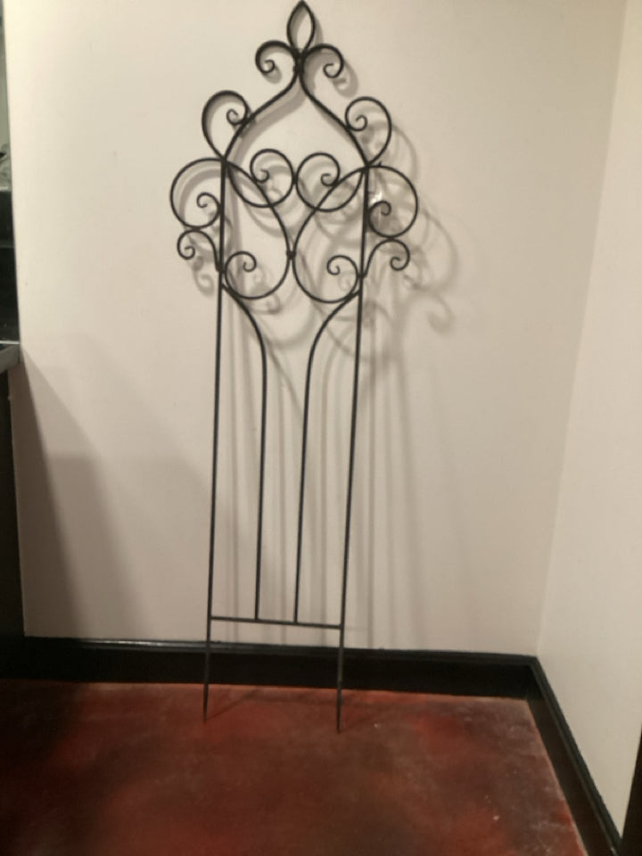 Outdoor/Outside Black Metal Trellis