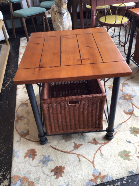 W/Storage Wood Basket End/Side Brown Table