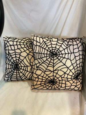 White/Black Cotton Spider Web Pair Pillow Set