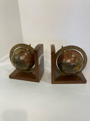 Brown/Multi Wood World Globe Book Ends