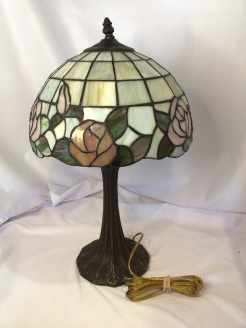 Tiffany Cream/Pink Roses Lamp