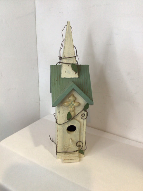 Green/White Wood Bird House