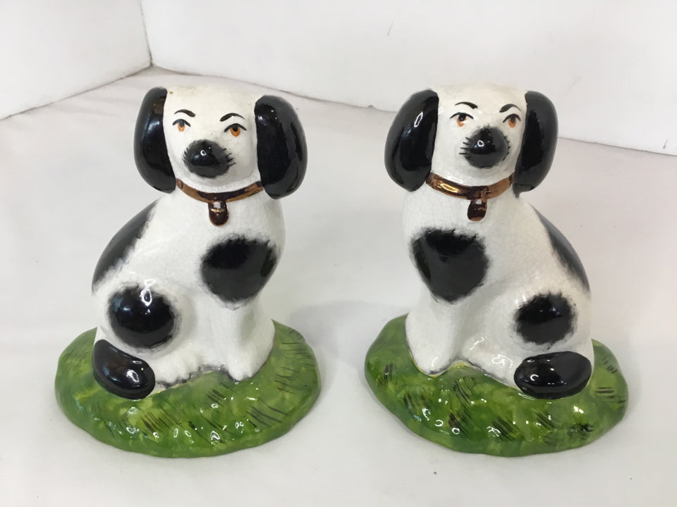 Staffordshire Pair White/Black Dogs Statue