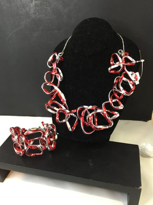 Metal Silver/Red Necklace Set