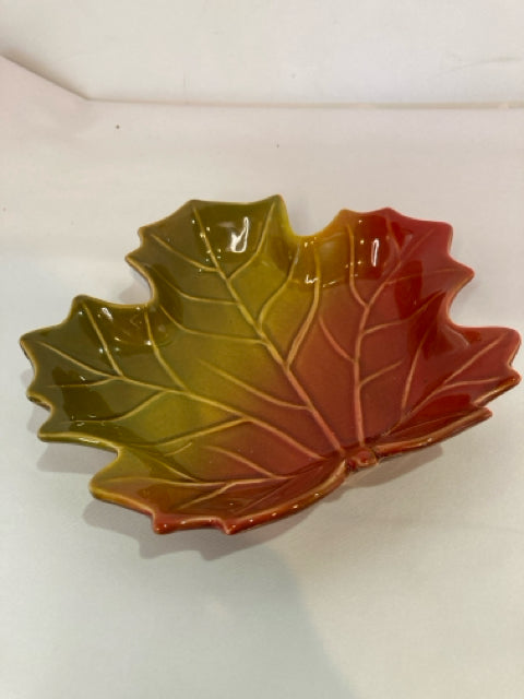 Fall Red/Green Ceramic Bowl Leaf Holiday Item