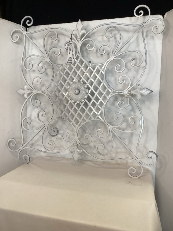 Wrought Iron White Wall Decoration Art