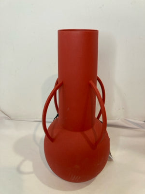 2Modern Modern Metal Vase 7RWY2P92