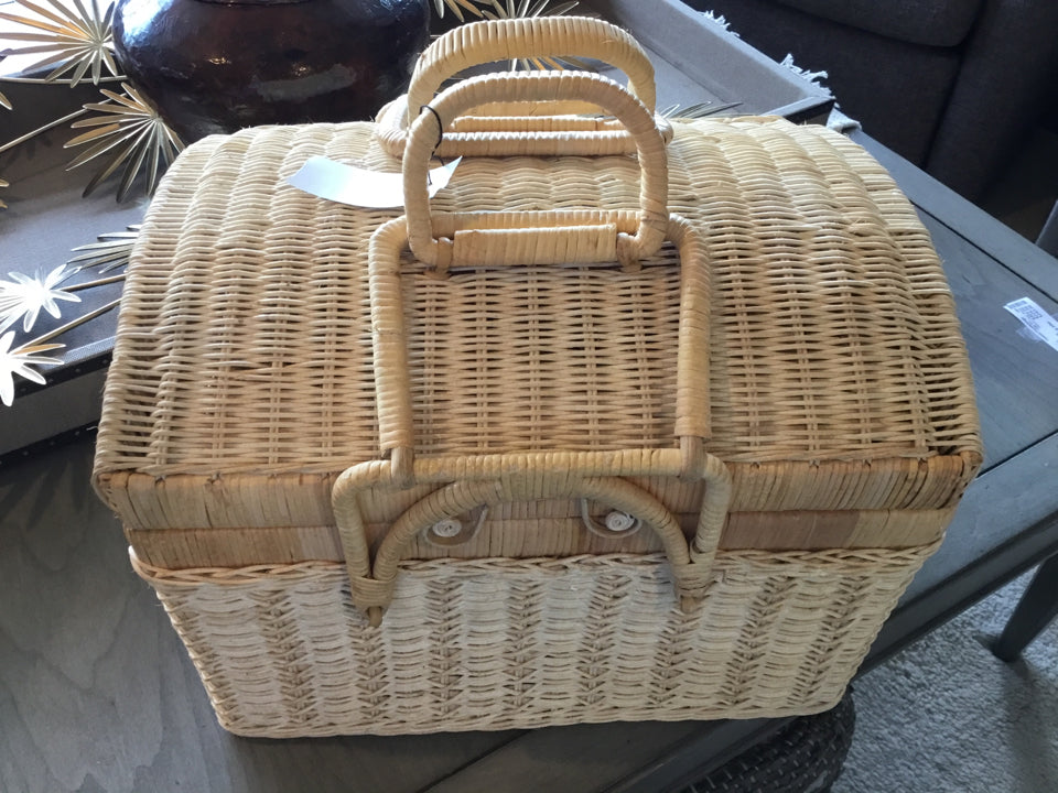 Nesting Natural Wicker Set of 3 Basket