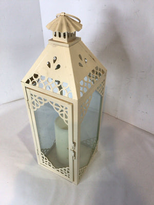 Cream Metal w/candle Lantern