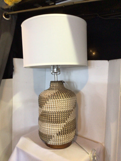 Tan/Black Seagrass Lamp