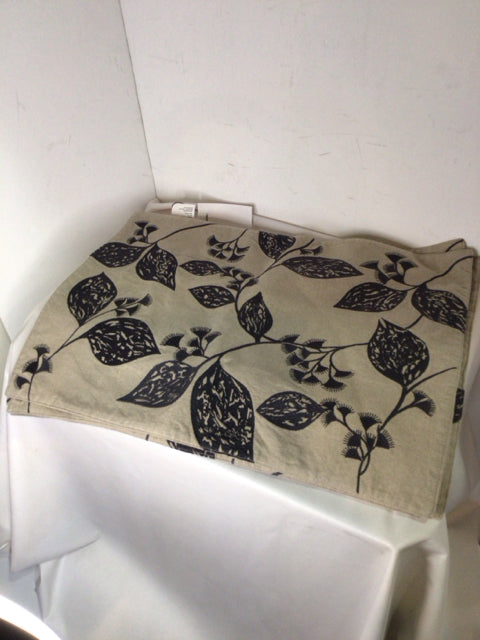 Crate & Barrel Set of 4 Beige/Black Cotton Botanicals Placemats