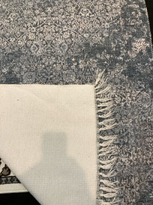 Washable Polyester Gray/White Rug