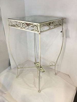 Indoor/outdoor Wrought Iron Glass Top White Table