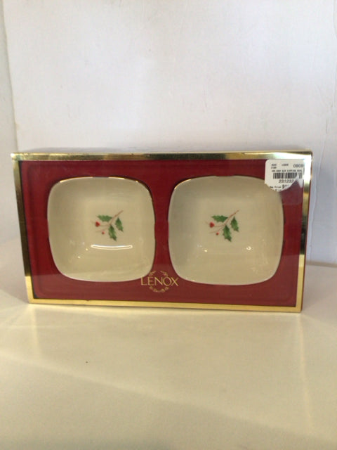 Lenox Bowl Cream/Green China Holiday Holiday Item