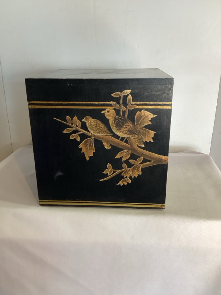 Wood Birds Black/Gold Box