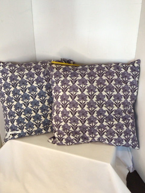 Pair Blue/White Reversible Floral Pillow Set