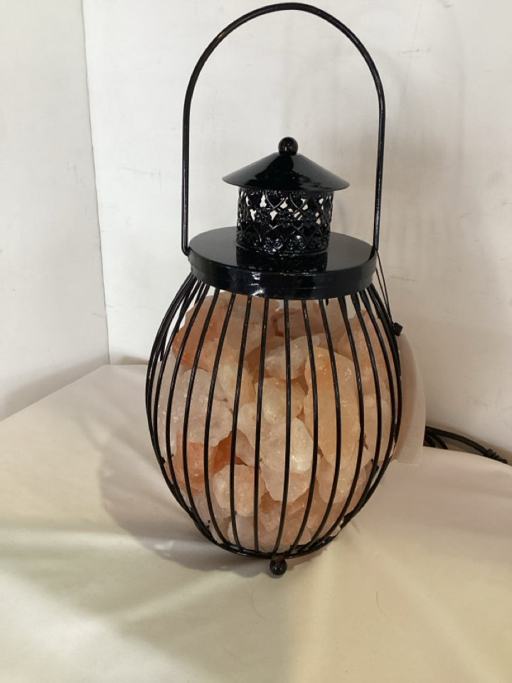 Salt Pink Metal Lantern Lamp