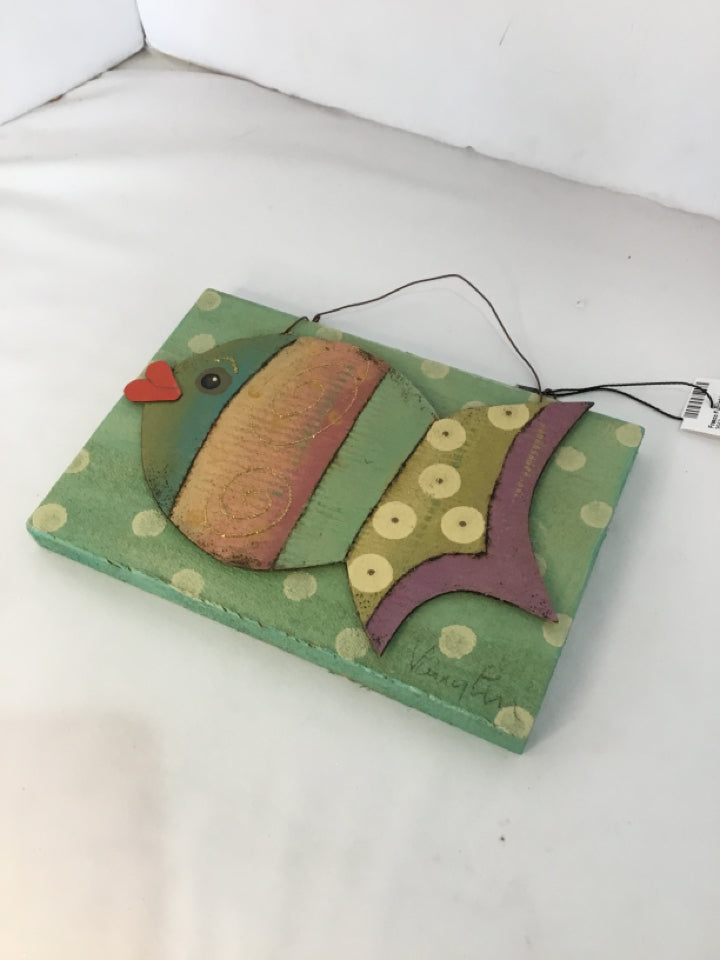 Whimsical Wood Fish Green Wall Decoration Art