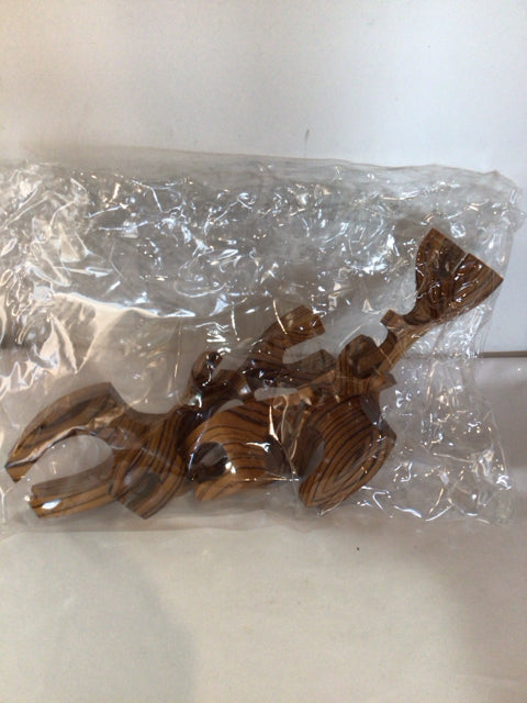 Figure Wood Deer Set of 5 Holiday Item