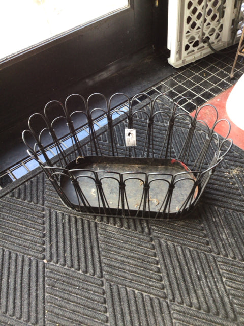 Outdoor/Outside Black Metal Scalloped Basket