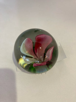 Red/White Glass Flower Paperweight