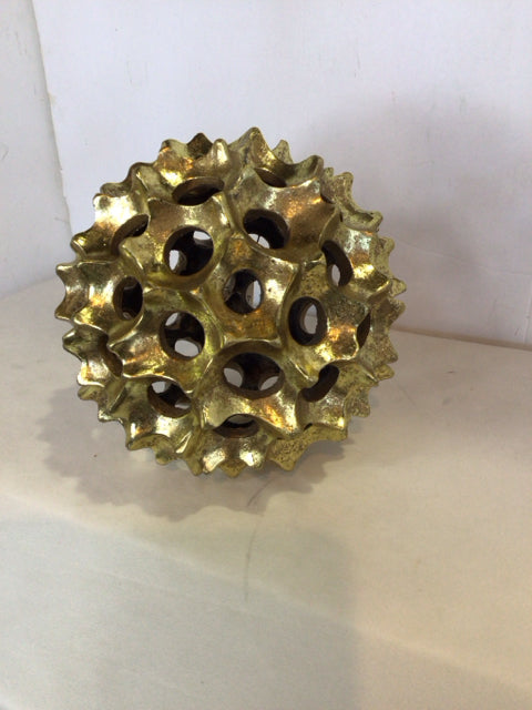 Decorative Gold Resin Ball Decoration