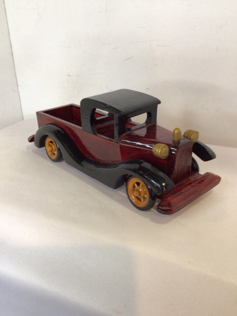 Model Red/Black Wood Truck Figurine