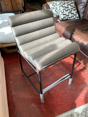 Denver Modern Vail Leather Seat Gray Chair 72TCPZW5