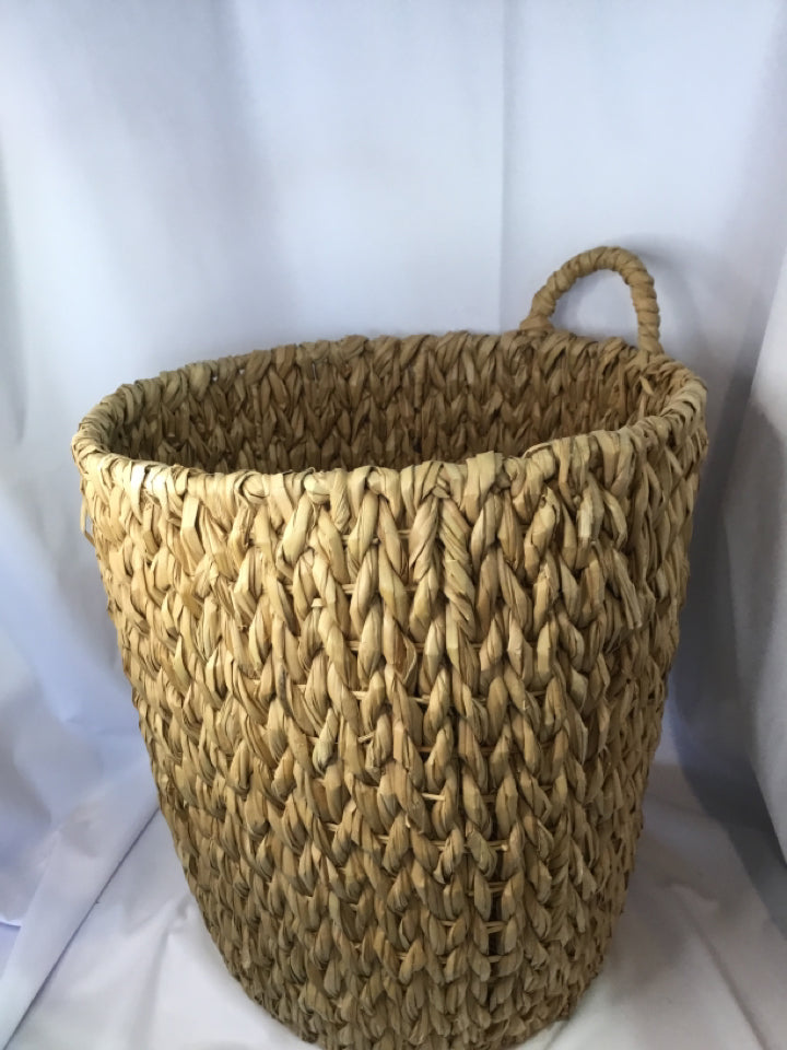 Natural Seagrass Handle Basket