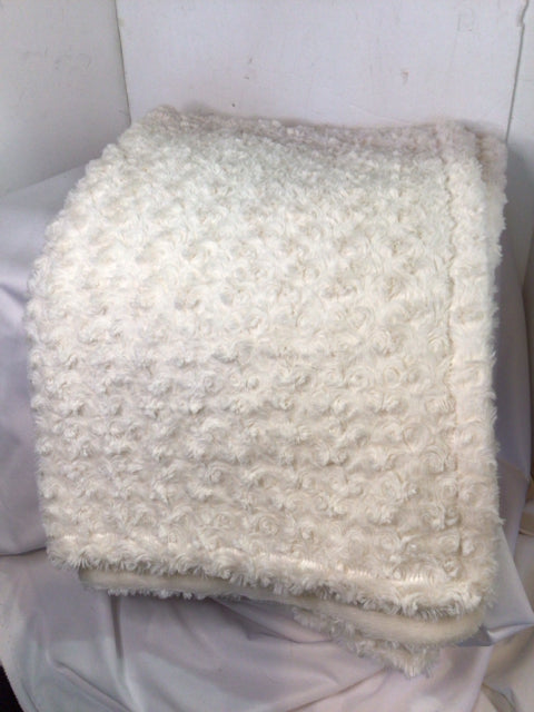 Ivory Rosette Throw
