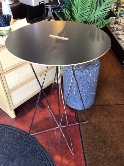 Knoll Bistro Wood/Metal Gray Table