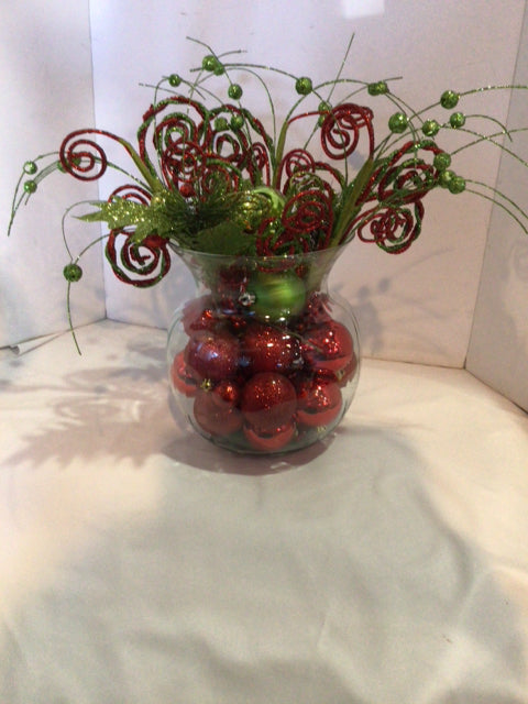 Christmas Red/Green Glass Ornaments Bowls Holiday Item