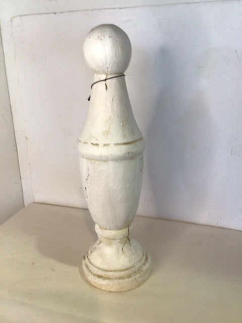 Rustic White Distressed Finial