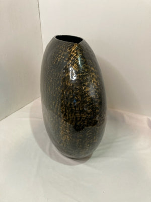 Black/Gold Metal Vase