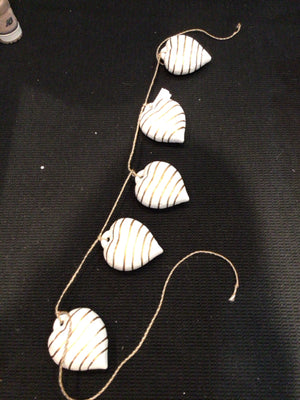 White/Gold Ceramic Heart Set of 5 Garland/Greenery