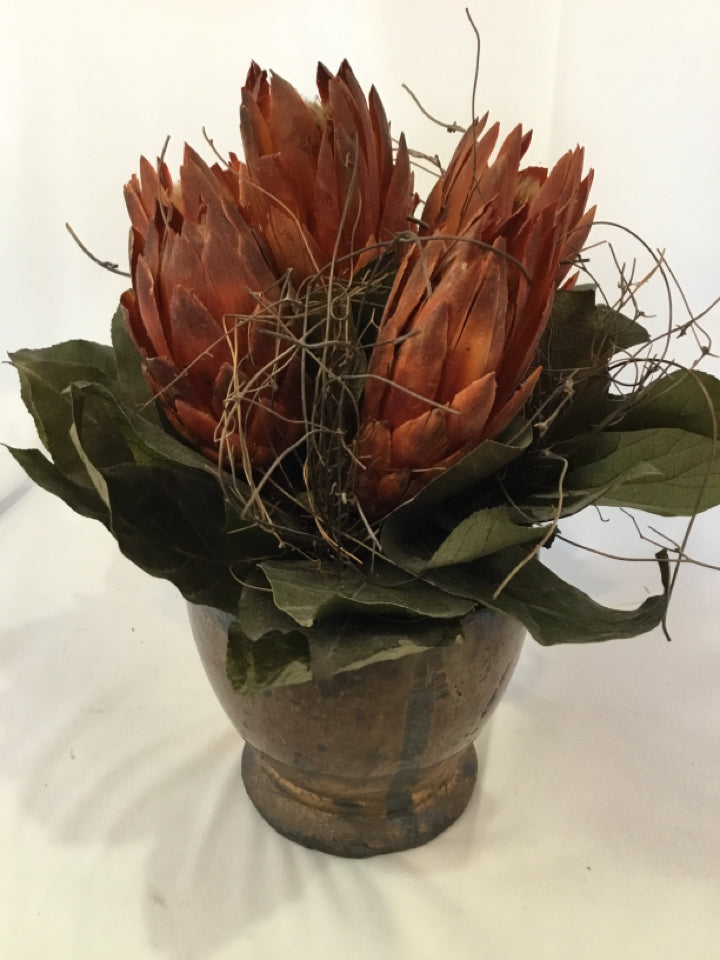 Red/Green Floral Arrangement