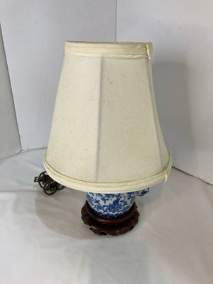 Vintage Blue/White Ceramic Teapot Lamp