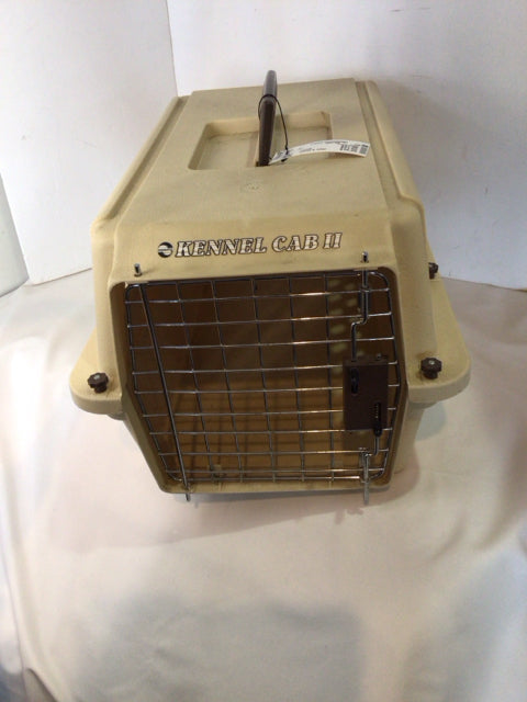 Carrier Beige Plastic/Metal Pet